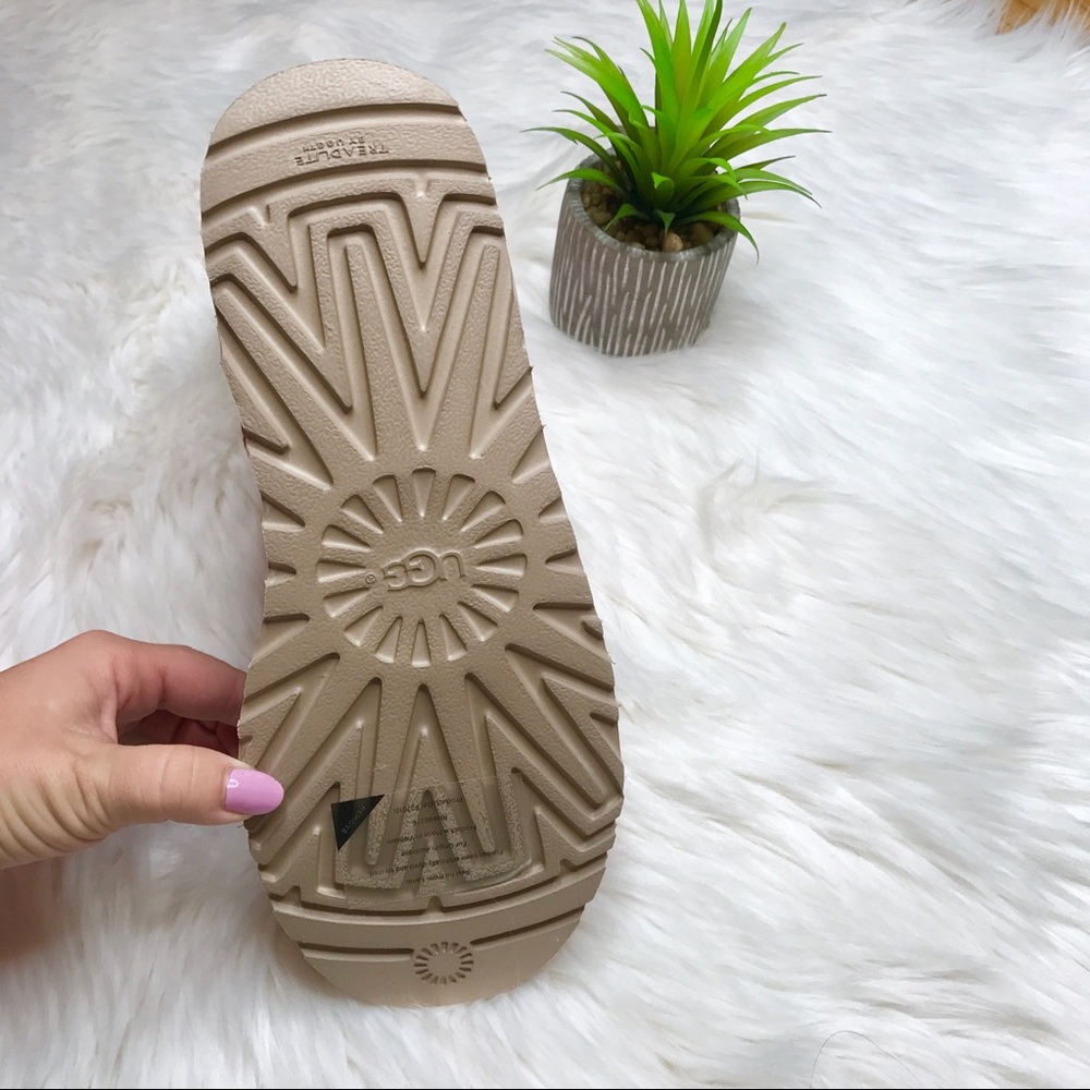 UGG LAST ONE Bailey Bow Rose Pink Glitter Boots - Picture 7 of 8